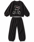 Black / M