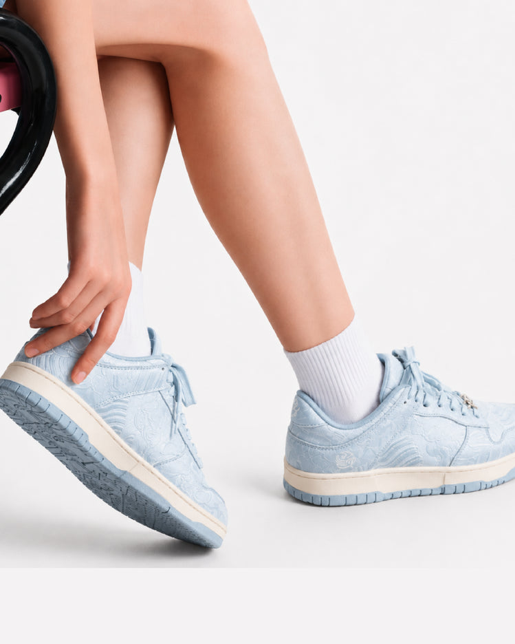 Oslo Crown Sneakers