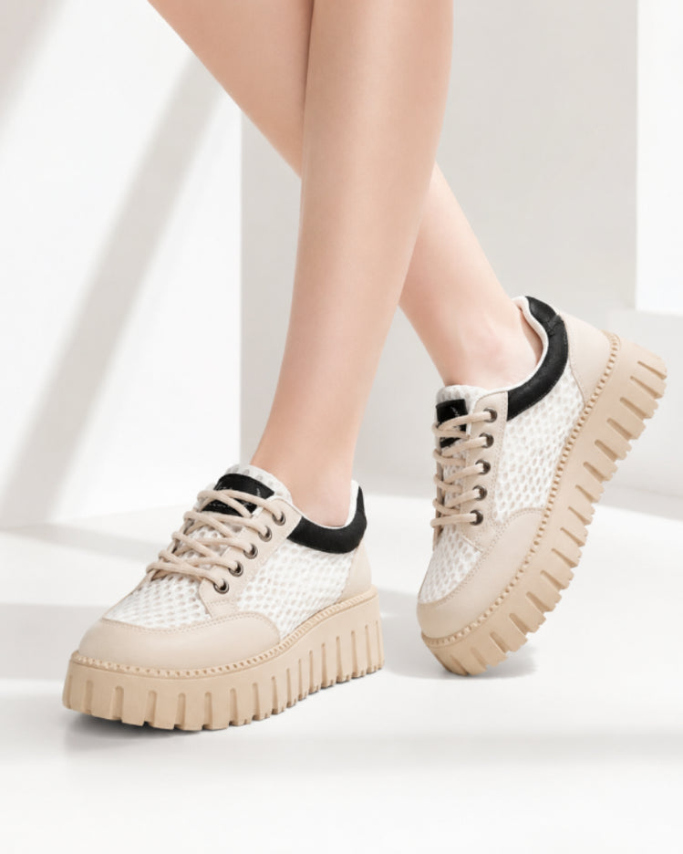 Street Ease Sneakers
