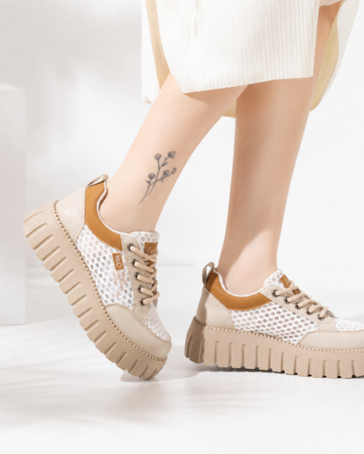 Street Ease Sneakers