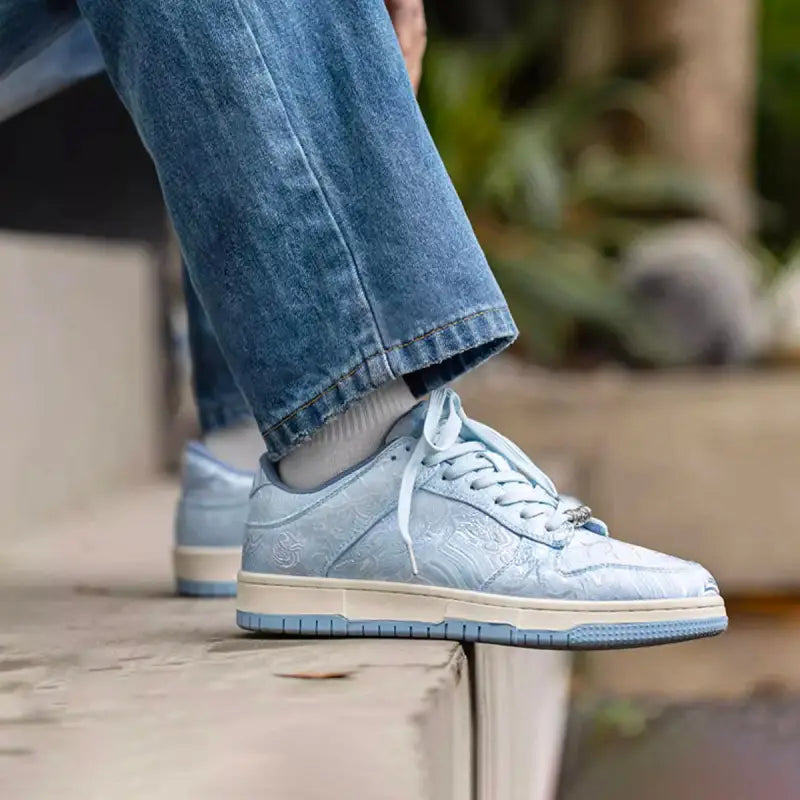 Oslo Crown Sneakers