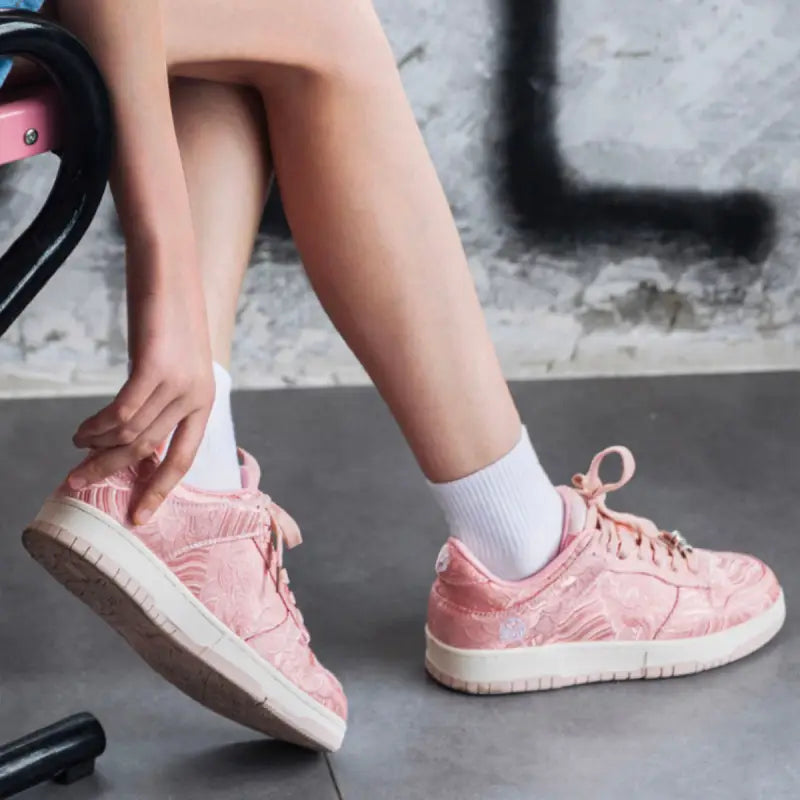 Oslo Crown Sneakers