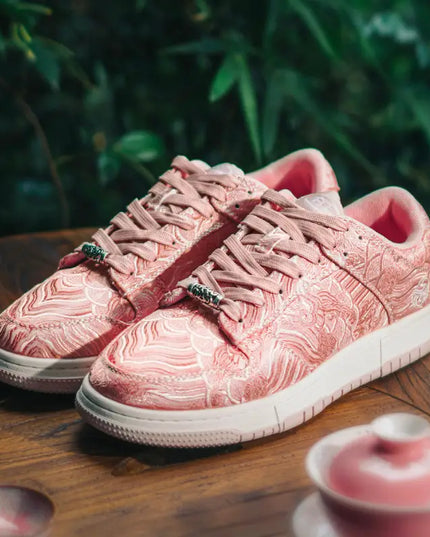 Oslo Crown Sneakers