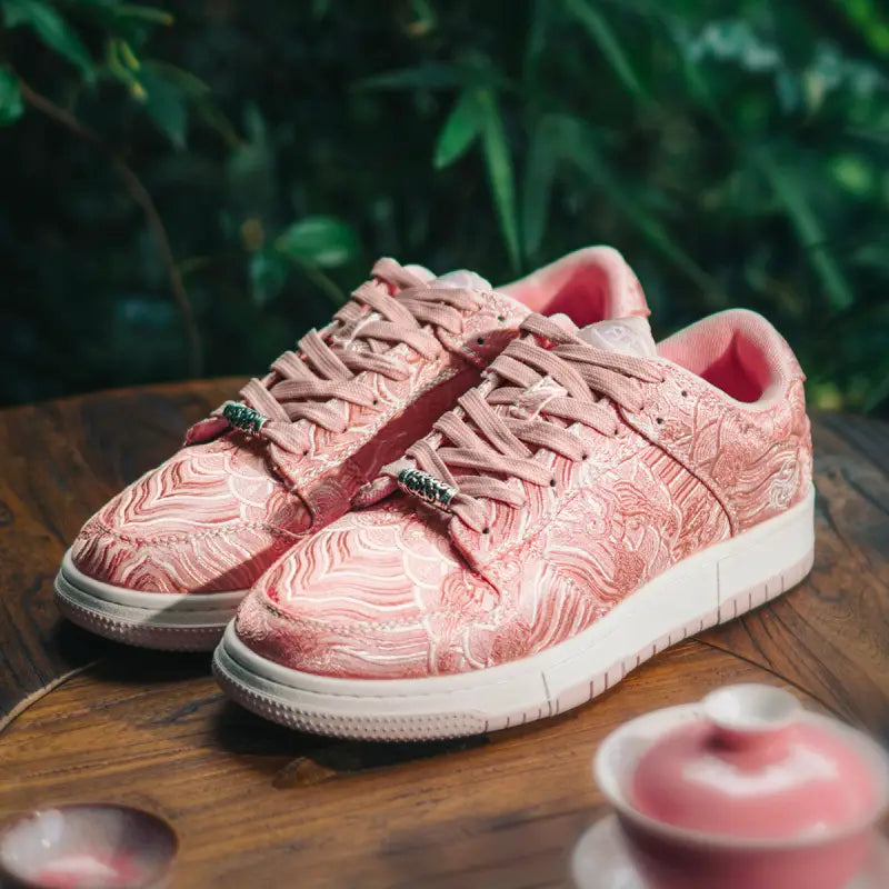 Oslo Crown Sneakers