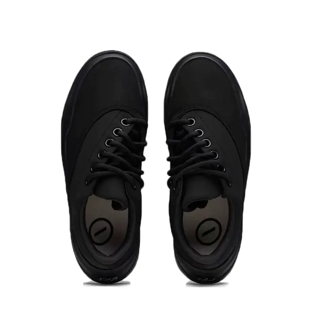 Kingdom North Sneakers