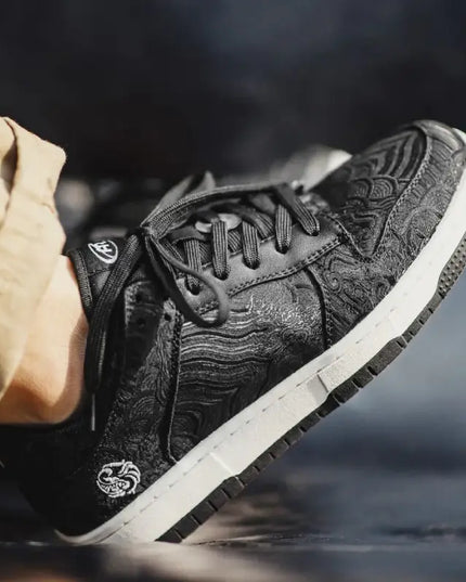 Oslo Crown Sneakers