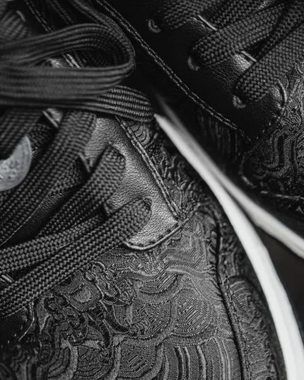 Oslo Crown Sneakers